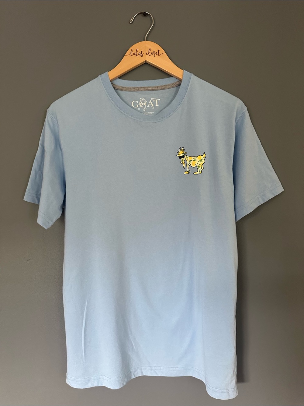 GOAT USA Adult Cash Money '25 T-Shirt S- Carolina Blue Mint Condition like new